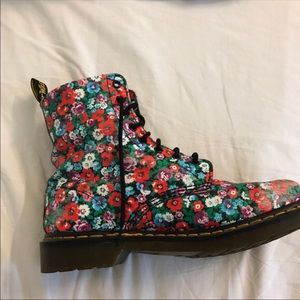 Dr Martens Floral/Pascal Print Boots (Docs)